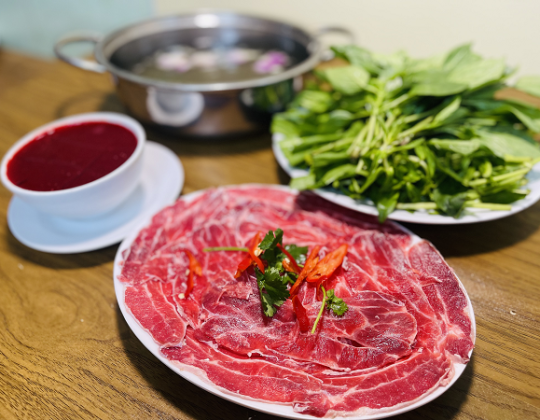 BẮP BÒ NHÚNG HUYẾT BÒ 