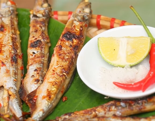 CÁ TRỨNG NƯỚNG MUỐI ỚT 