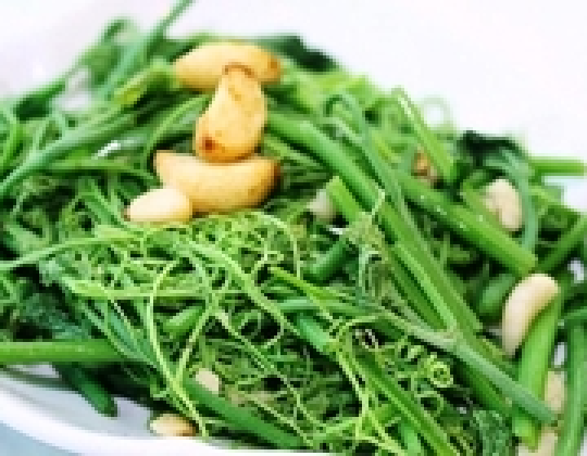 ĐỌT SU LUỘC / XÀO TỎI