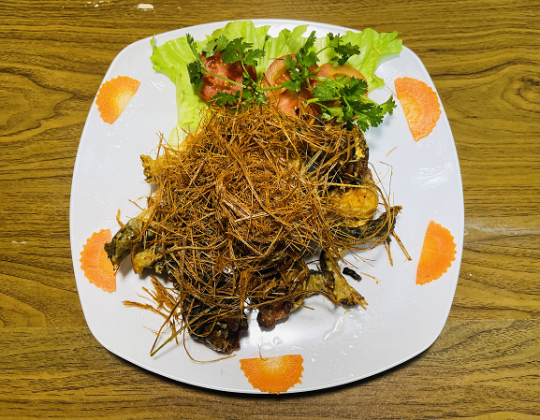 ẾCH CHIÊN RƠM