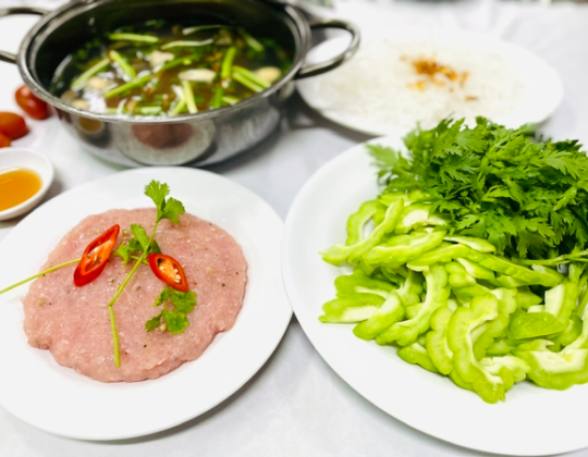 LẨU CÁ THÁC LÁC KHỔ QUA 