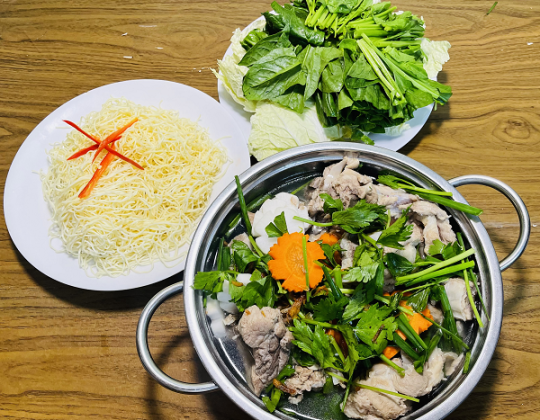 LẨU XÍ QUÁCH
