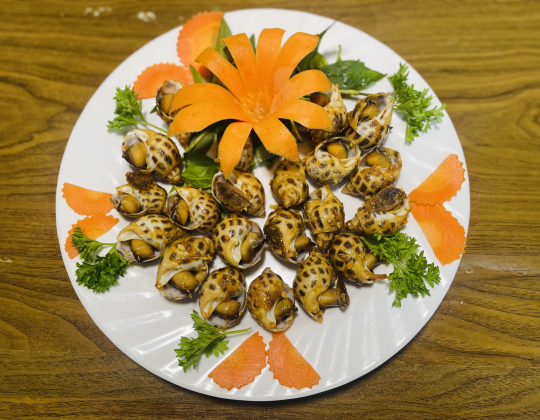 ỐC HƯƠNG NƯỚNG MỌI