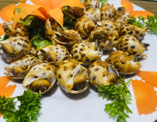 ỐC HƯƠNG NƯỚNG MỌI